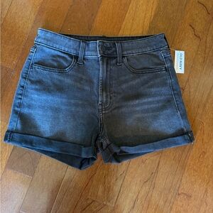 NWT Old Navy Women's Faded Black Denim Shorts - 3-in inseam - Size 2